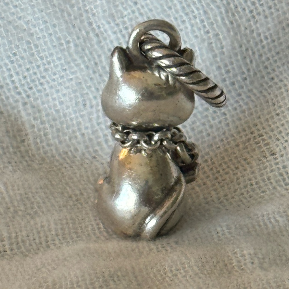 Brighton, cat charm, silver - Picture 2 of 3